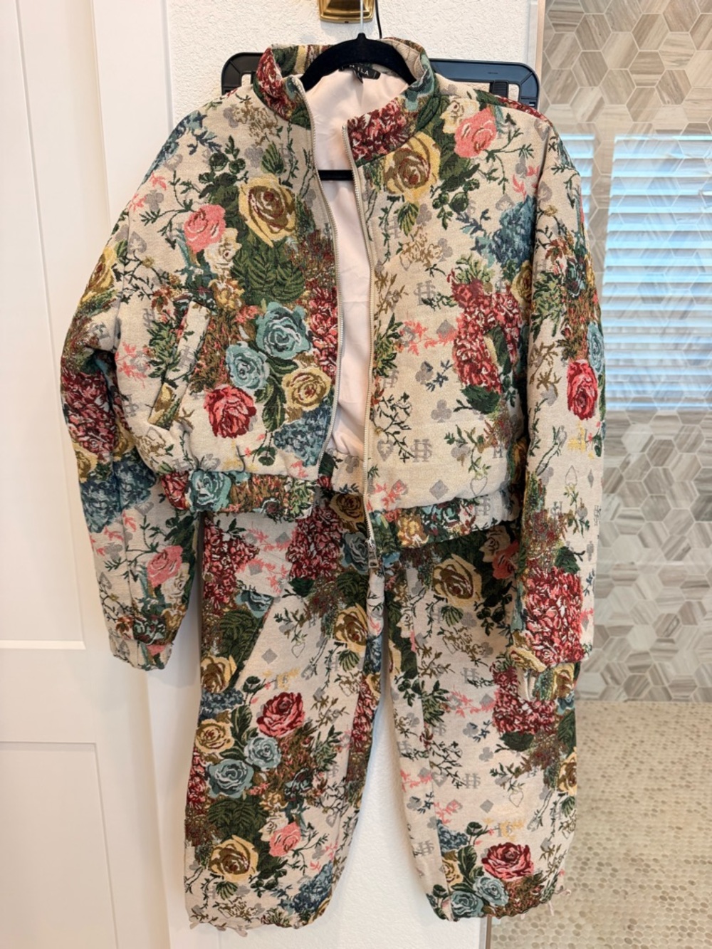 Floral Pattern Cropped Jacket and Joggers in Cream and Multi-Color- NWOT Size M